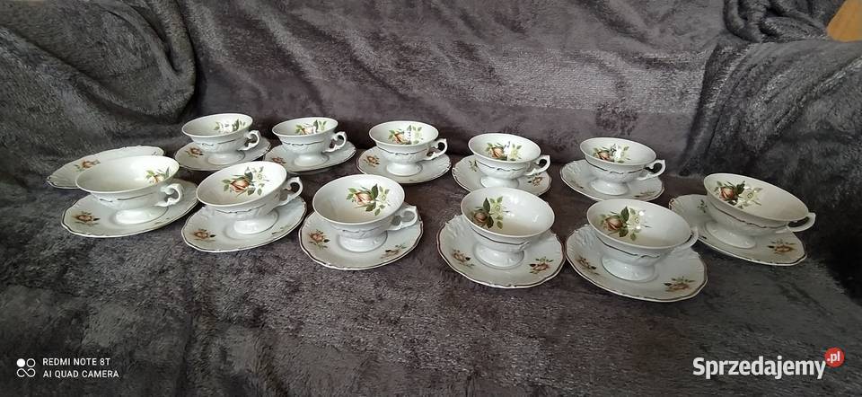 Zestaw pięknych filiżanek i talerzyków porcelana dolnośląskie Wałbrzych