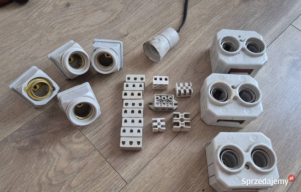 Oprawki ceramiczne kostki elektryczne PRL Gdańsk sprzedam