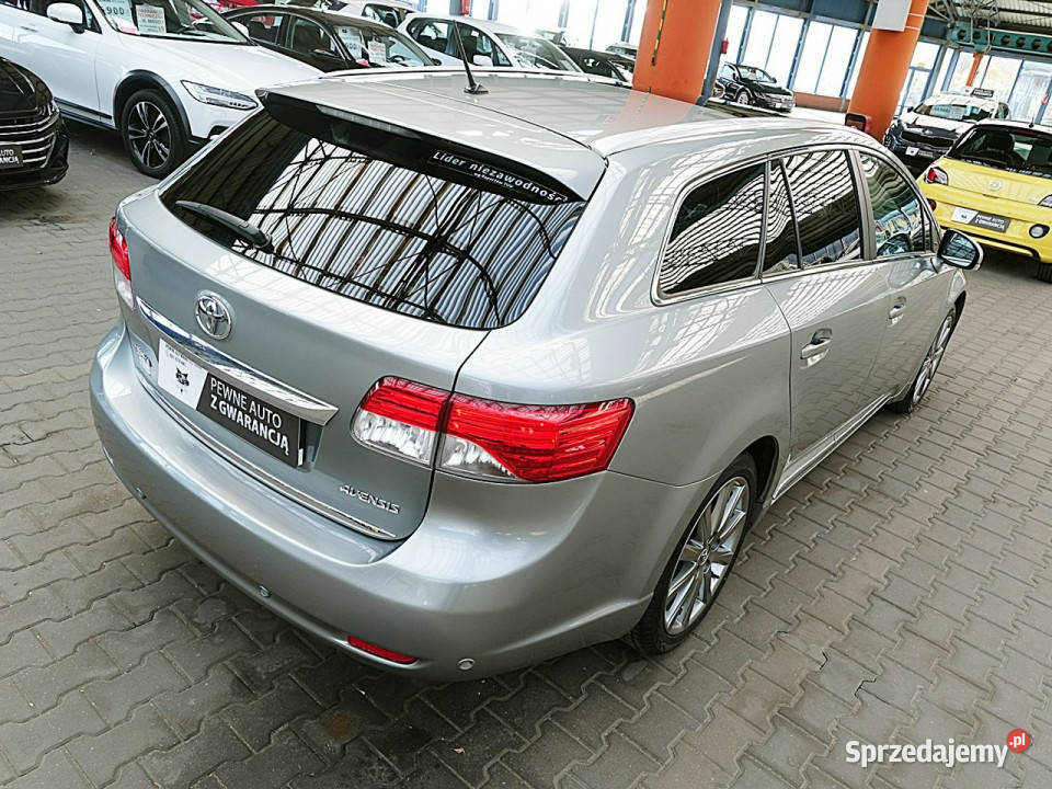 Toyota Avensis AutomatSZKLANY DACHSkóraNAaviLed Avensis Mysłowice sprzedam