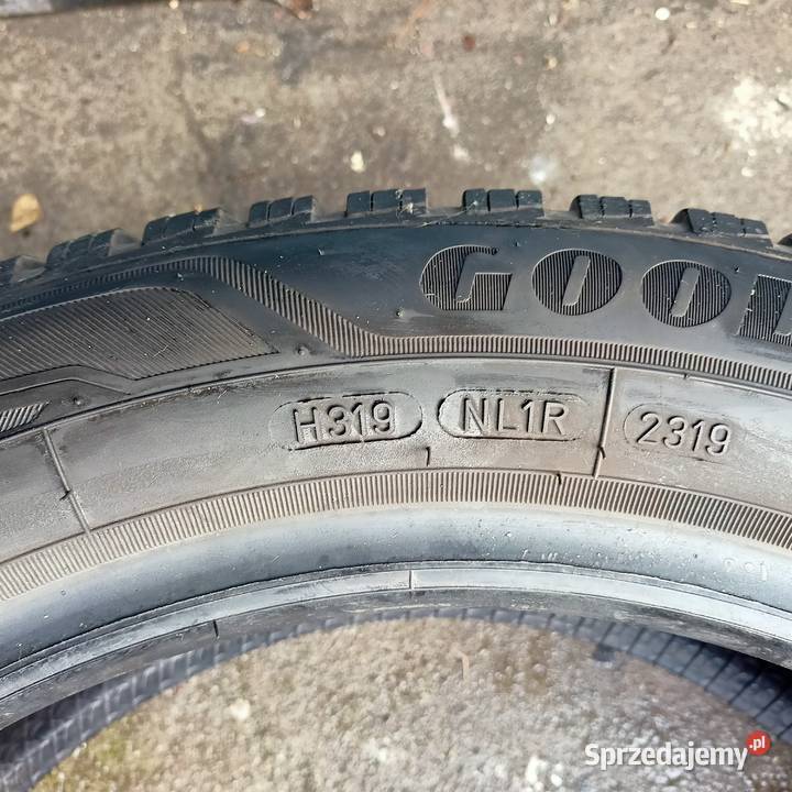 Opona GOOD YEAR 1955516 Zima