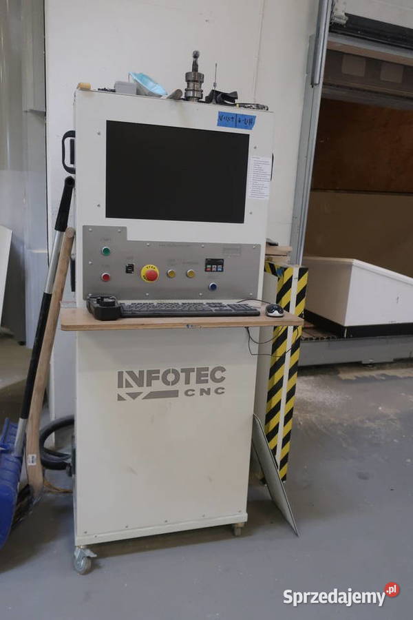 Centrum obróbcze CNC INFOTEC Model 2515 Częstochowa