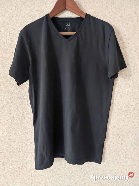 czarna koszulka w serek uniwersalna tshirt basic Odzież codzienna Kielce