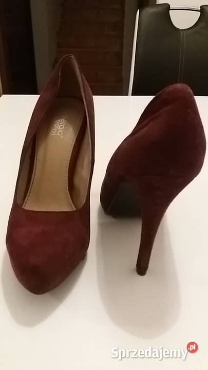 Śliczne czółenka bordowe na szpilce 38 Boguchwała sprzedam