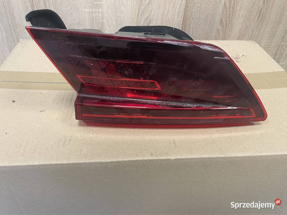 Volkswagen Tiguan 5na lampa prawy tył Kozubszczyzna