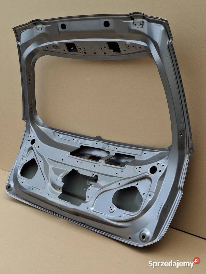 MITSUBISHI OUTLANDER III 3 KLAPA BAGAŻNIKA TYŁ osobowe Bieleń