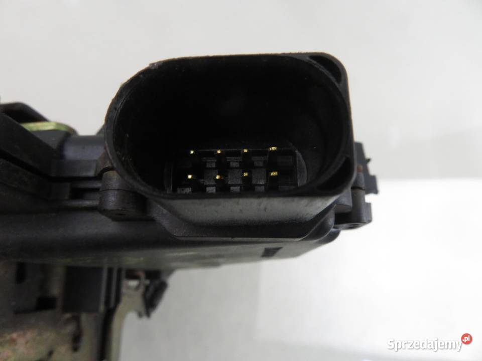 ZAMEK LEWY PRZEDNI LEON TOLEDO II PASSAT B5