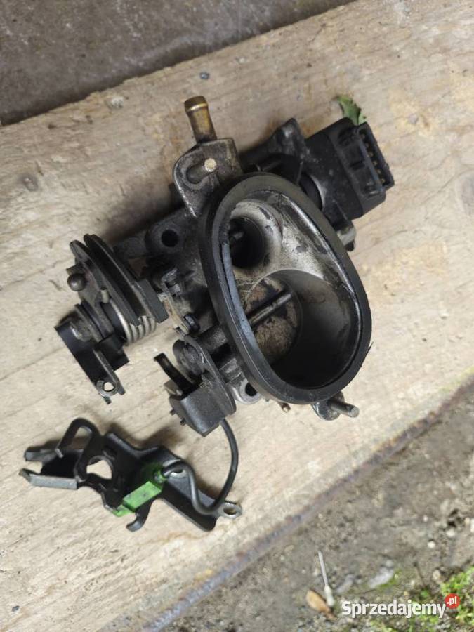 Przepustnica audi 28 v6 aah osobowe Legnica sprzedam