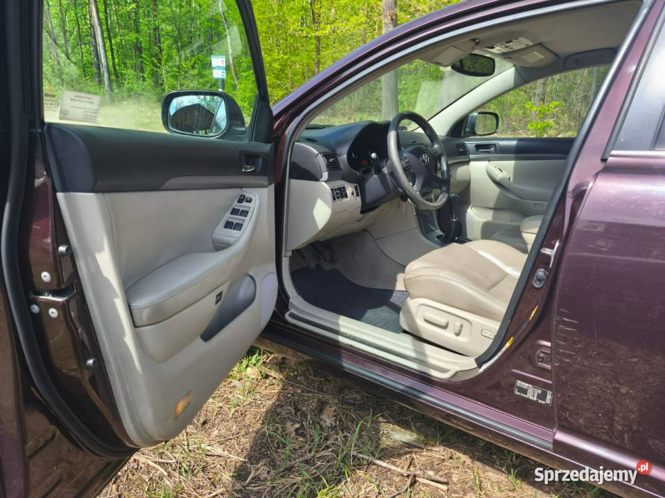 Toyota Avensis 2008r 20 Benzyna 147 Klima Skóry reflektory ksenonowe Warszawa sprzedam