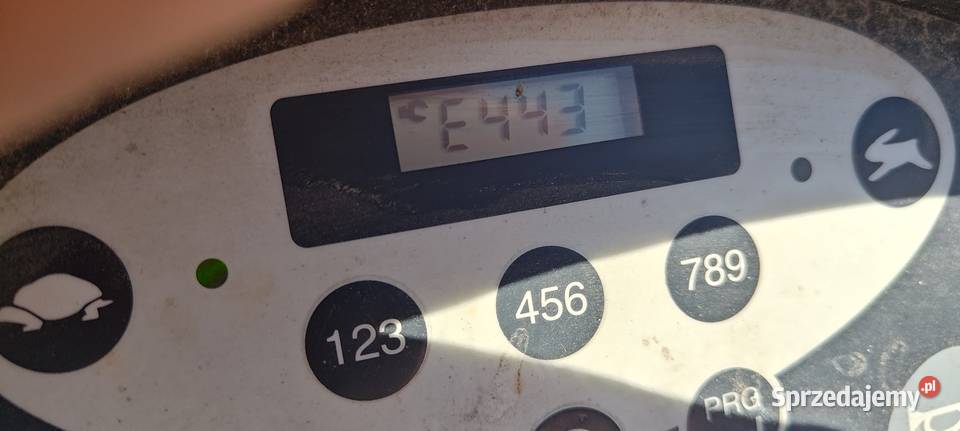 Wózek paletowy z miejscem operatora elektryczny