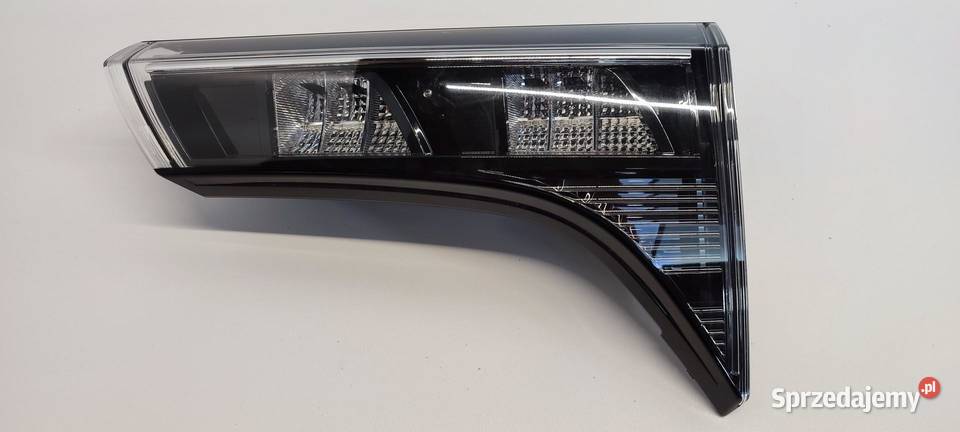 SUZUKI SX4 SCROSS LAMPA PRAWY TYŁ 2024