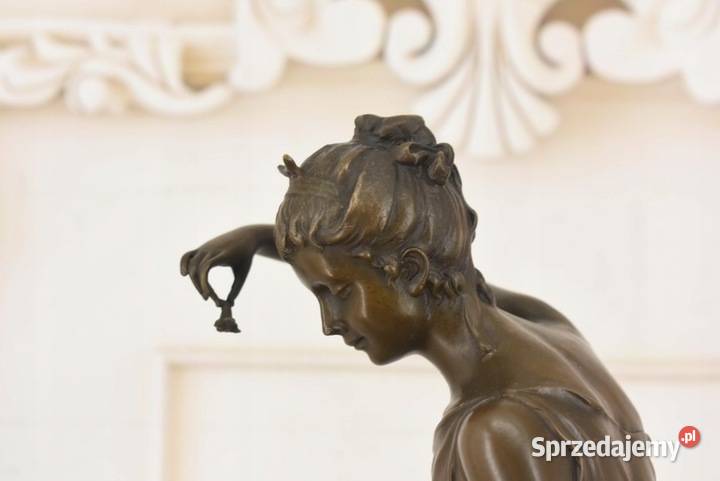 Diana Bogini z Łukiem na Skale Myśliwska Figura Kraków