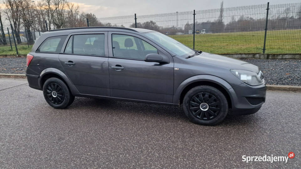 Opel Astra H 16PB 2009r Kombi Klima Ładna