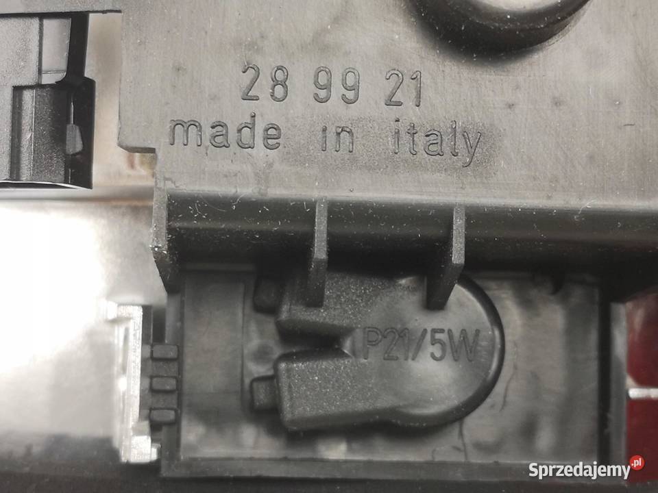 LAMPA LEWY TYŁ AUDI A4 B5 19942001 MAGNETI 18555