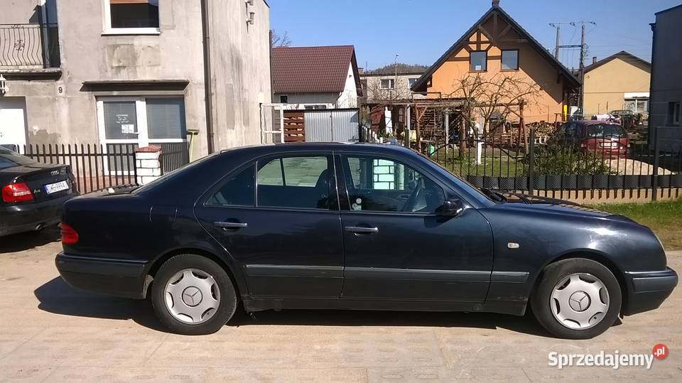 mercedes 220 Diesel okular W 210 nieuszkodzony Reda