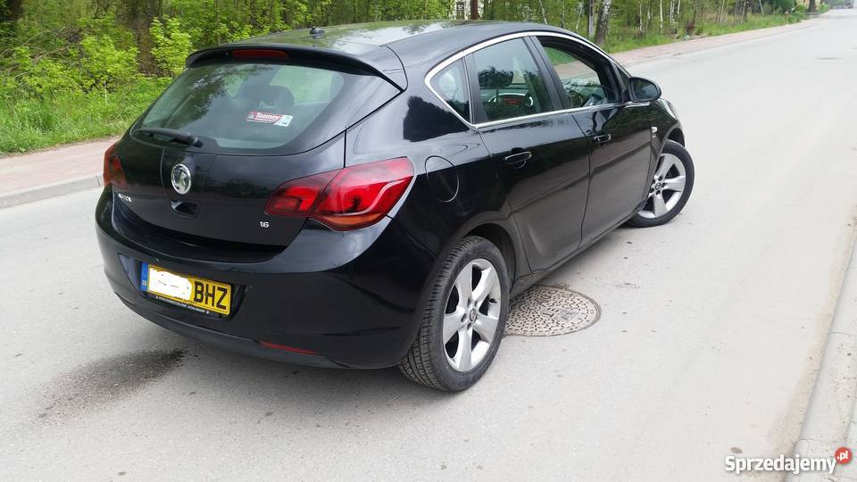 Opel Astra J 16 116 Anglik wielofunkcyjna kierownica Astra Sosnowiec