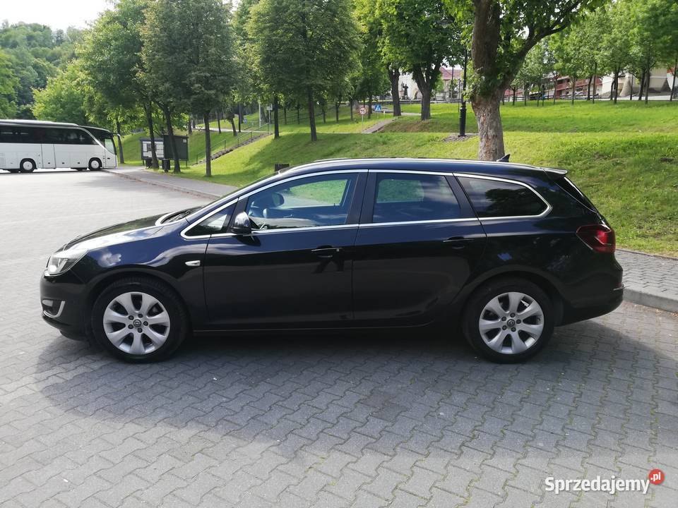 Opel Astra J 16 Sports Tourer Exklusiv isofix Astra