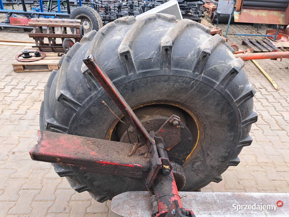 Koła przednie 2020 do kombajnu zbożowego Massey Proszowice sprzedam