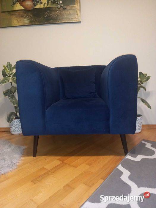 Nowoczesny granatowy fotel poduszka lubelskie Wilkołaz Dolny
