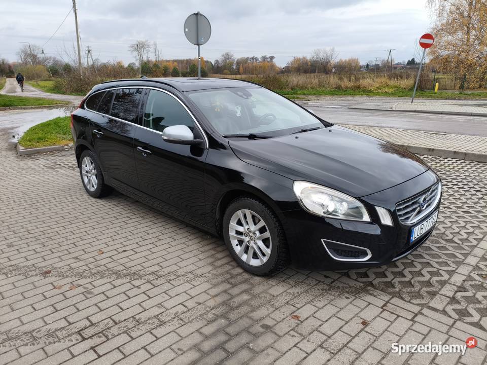 Sprzedam ładne VOLVO V60 D3 z udokumentowanym pierwszy właściciel