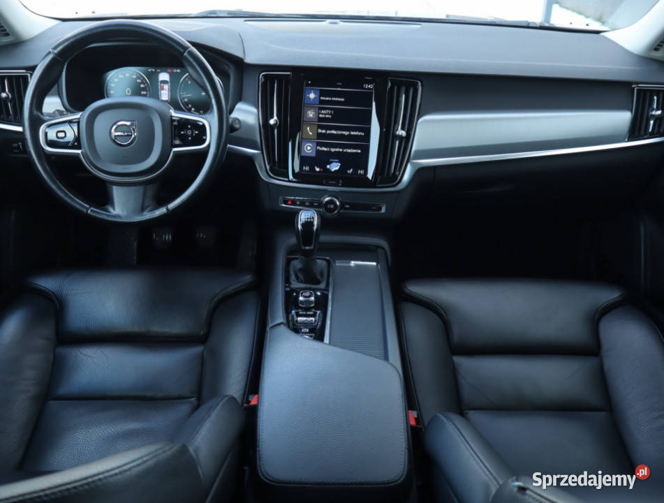 Volvo V90 D3 elektrycznie ustawiane fotele łódzkie