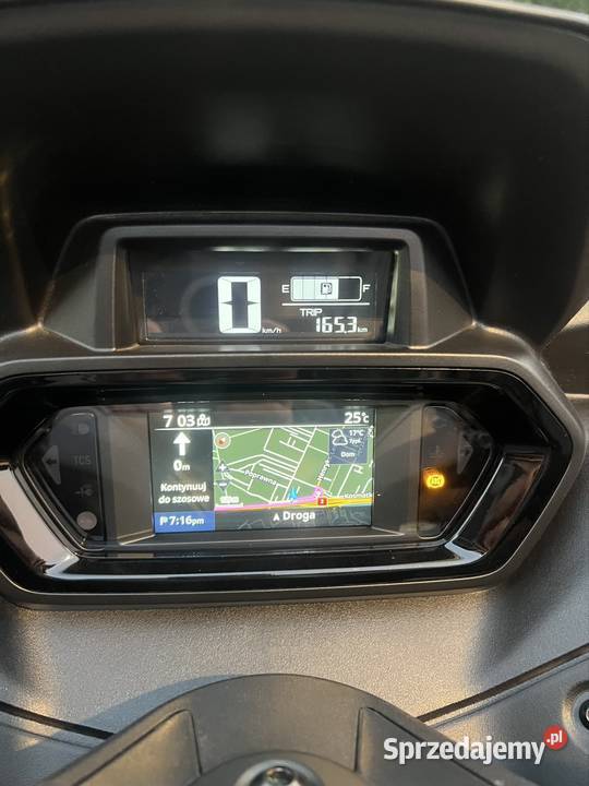 Sprzedam Yamaha xmax 300 tech nowa bogata wersja 28KM mazowieckie Warszawa sprzedam