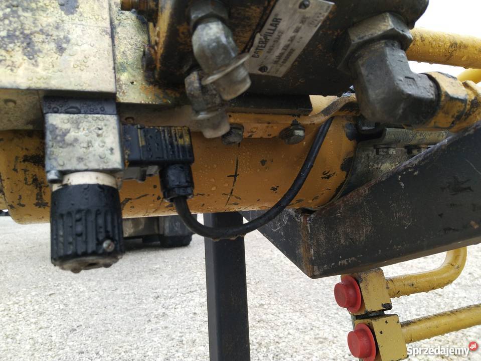 Siłownik Cat Caterpillar 325L 325 330 323 322 Części do maszyn budowlanych Kielce