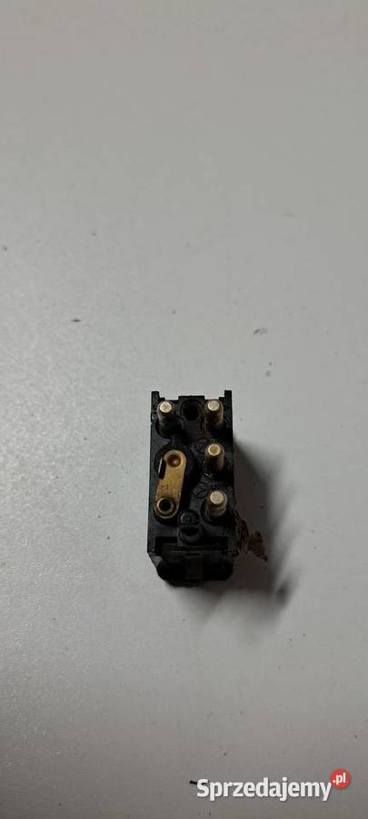 Przełącznik włącznik podgrzewania szyby Mercedes Luzino