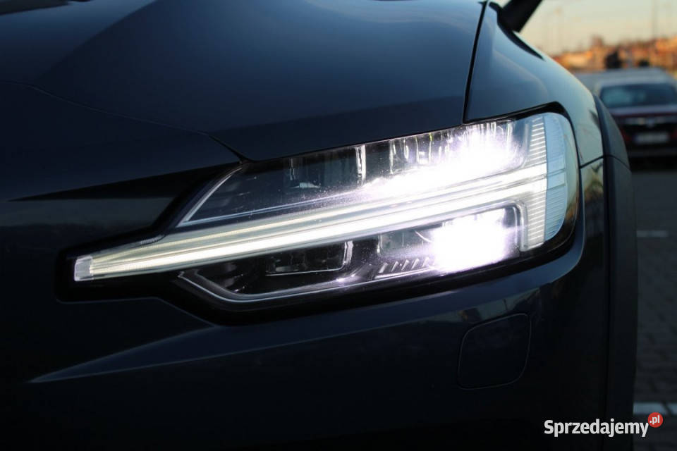 Volvo V60 Cross Country 2022r FVAT23 Kamera 197KM Bielsko-Biała