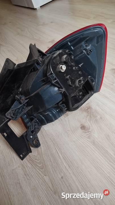 Tylnia lampa BMW f 20 lift Rok produkcji 2016 Goszczanów