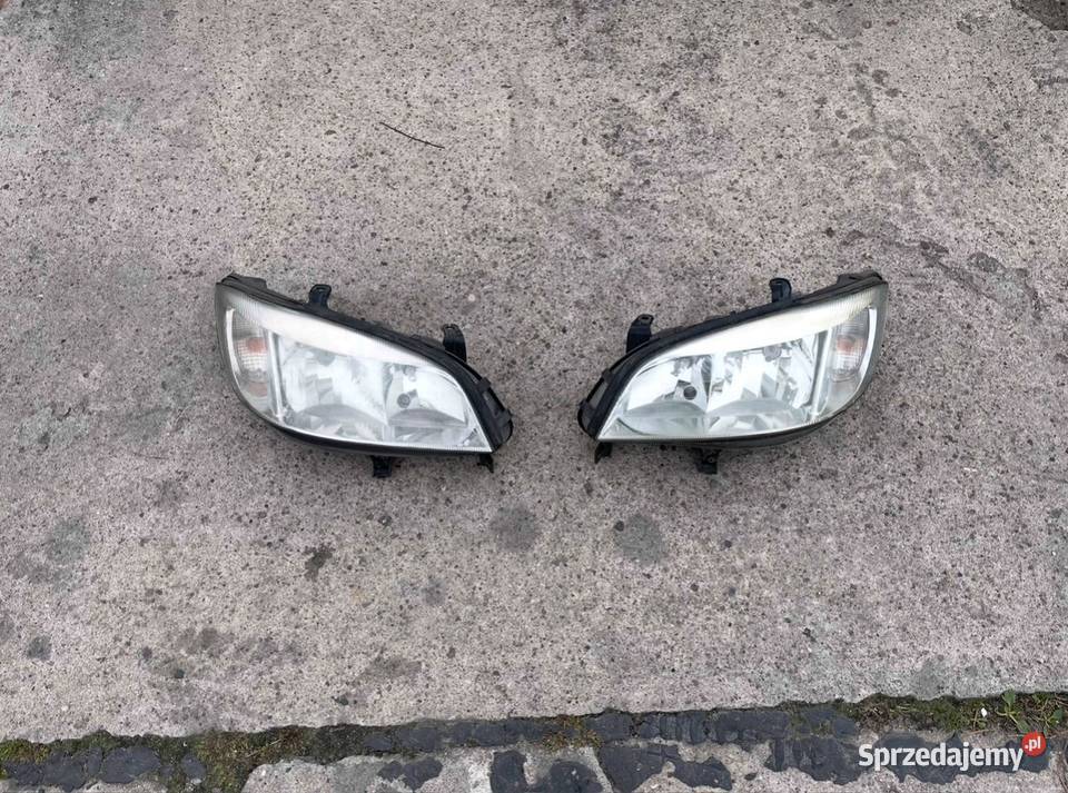 Lampa reflektor przód Opel zafira a Lampy przednie