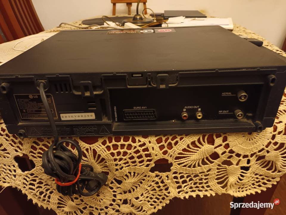 Magnetowid LG 903 Y 6 glowic stereo HiFi z Tychy