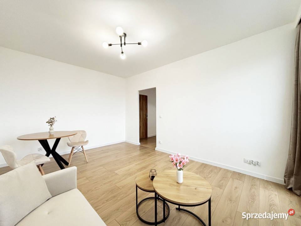 Bezpośrednio 2 pokoje generalnym remoncie balkon