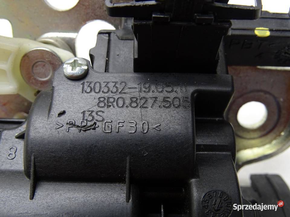 ZAMEK KLAPY BAGAŻNIKA TYŁ TYLNY 8R0827505 AUDI