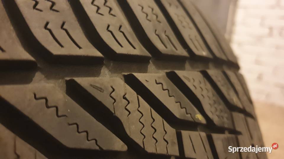 Opony 4 x 23555 R17 56mm DWIE