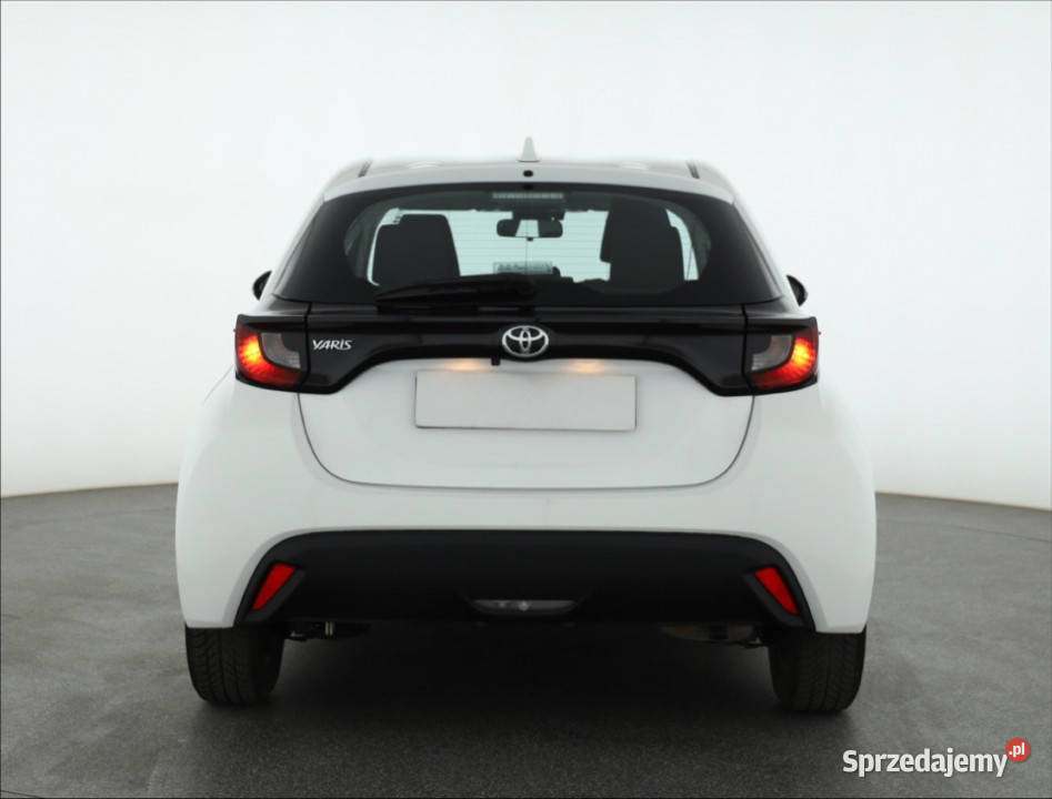 Toyota Yaris 10 VVTi pełny VAT