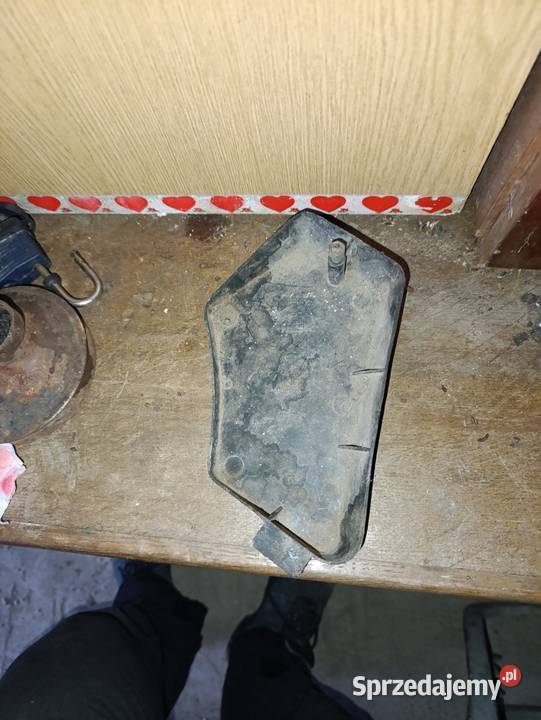 Boczek zakrywka plastikowa narzędziówka Romet Zamość