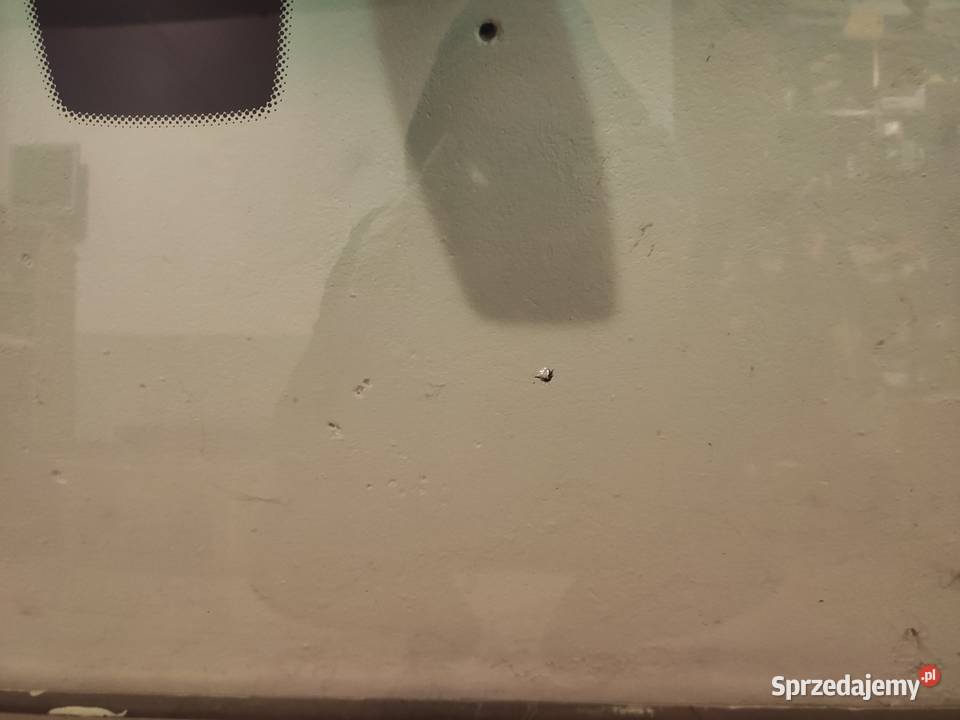 Szyba przednia BMW E90