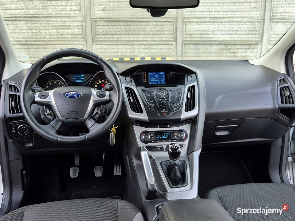 Ford Focus 16MPi 105 Titanium szary Węgrów