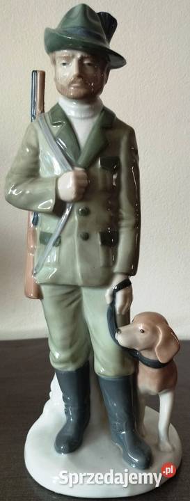 porcelanowa figurka myśliwego z psem Antyki, Sztuka, Kolekcje Chorzów