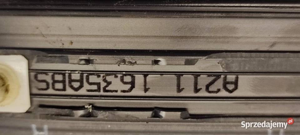 MERCEDES W211 LISTWY PROGOWE TYŁ KOMPLET