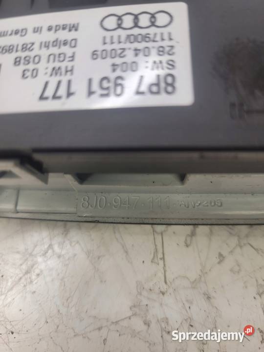 LAMPKA KABINY AUDI A3 8P CABRIO TT 8J0947111 Przystajń sprzedam