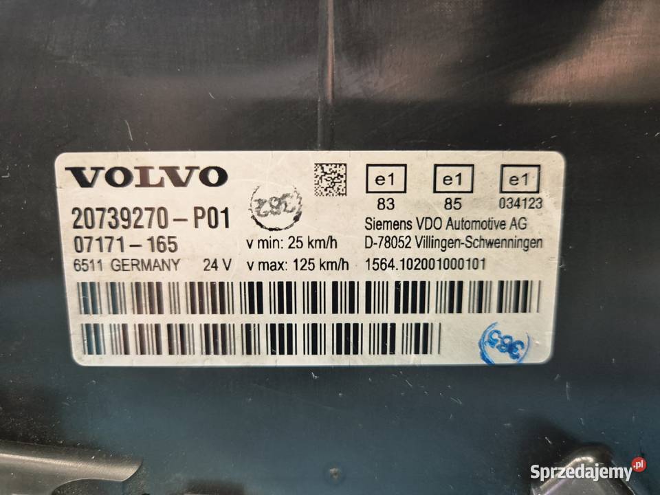 Licznik Zegar VOLVO VDO FH FM 20739270 P01 ciężarowe