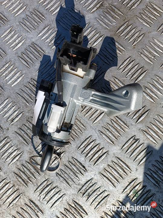 Stacyjka kluczyk Toyota Corolla E12 osobowe małopolskie Niwka