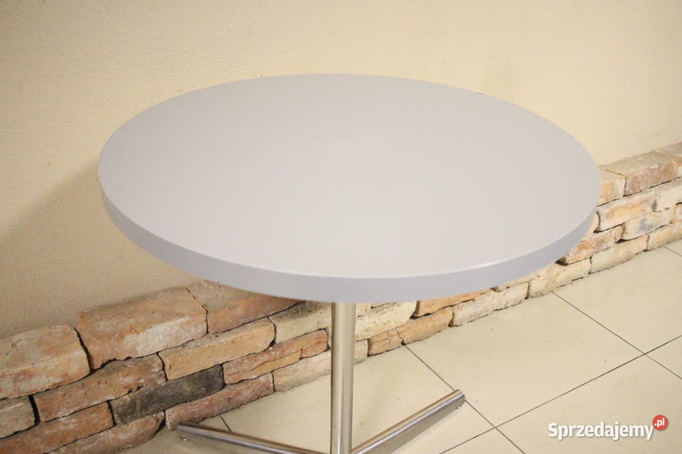 Stoliki do lokalupubupunktu gastronomicznego