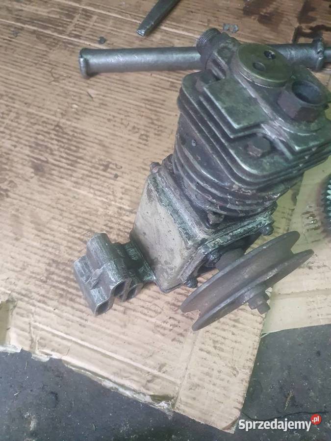 Pompa sprężarki z podstawą Ursus C328 Napęd 2x4 Choszczno