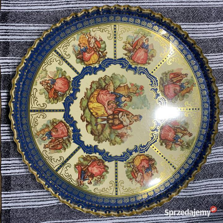 Taca z motywem wiktoriańskim metalowa Tace i stoliki