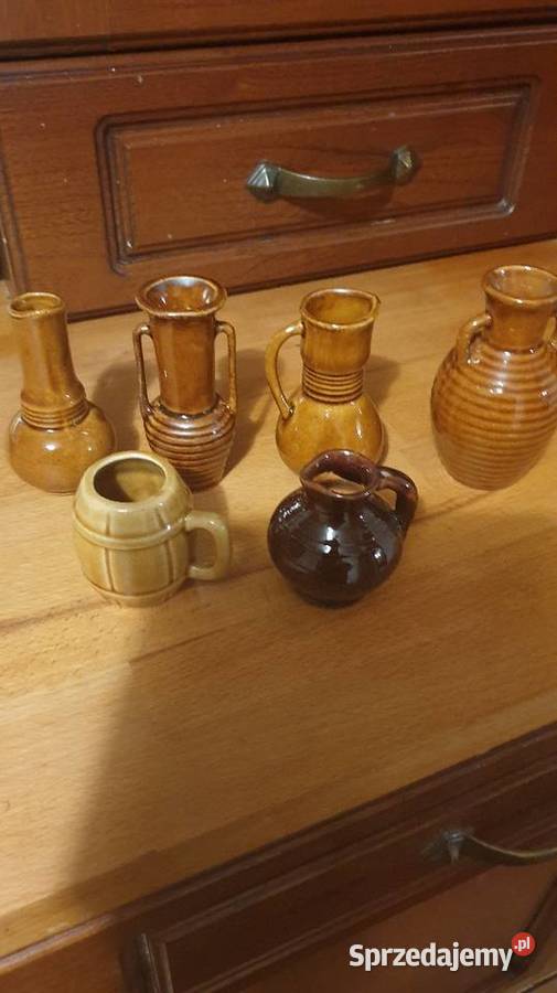Małe dzbanki z kolekcji Prl Augustów