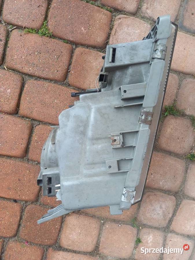 Lampa reflektor mercedes 126 Części Łódź