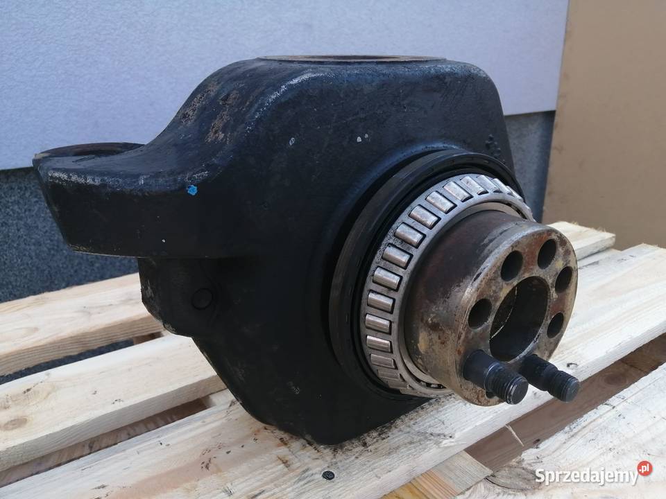 Zwrotnica lewy tył Manitou MLT 932 Spicer