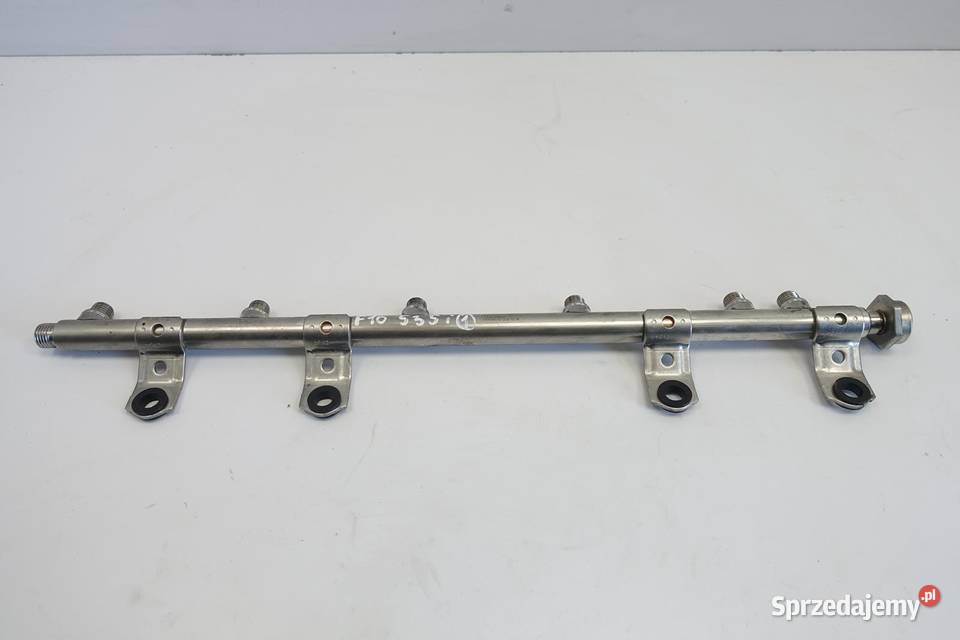 BMW F10 535 30 i LISTWA WTRYSKOWA 7628049 Rudka